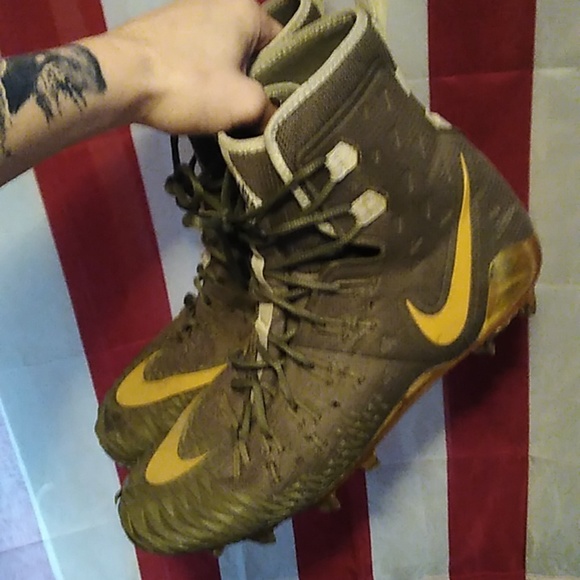 Nike Force Savage Elite Lineman Cleats - Picture 2 of 6